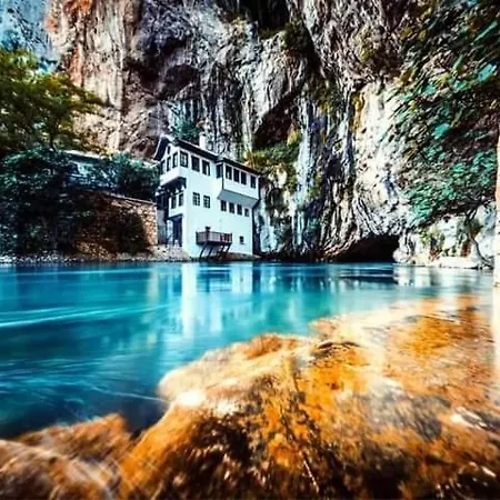 Family Near Old Town アパート *