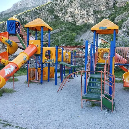 Family Near Old Town アパート *