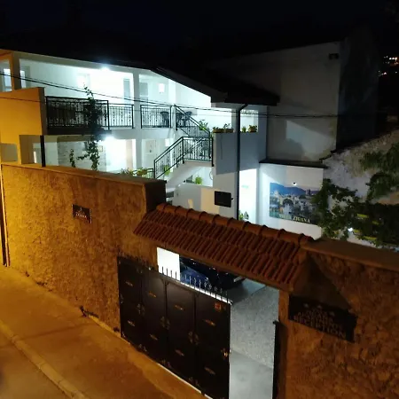 アパート Family Near Old Town *