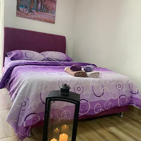 Apartment Family Near Old Town