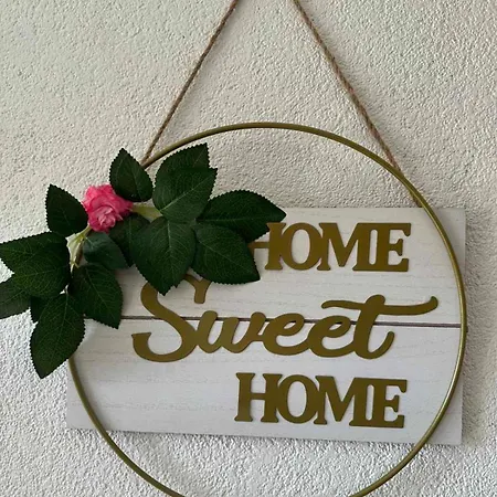 Family Near Old Town Apartment *